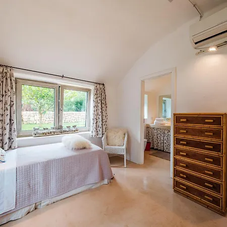 Helloapulia - Casa Romigi - Authentic Trulli E Lamie With Private Pool - 15min Drive Ostuni, 10min Drive Ceglie Messapica Villa *