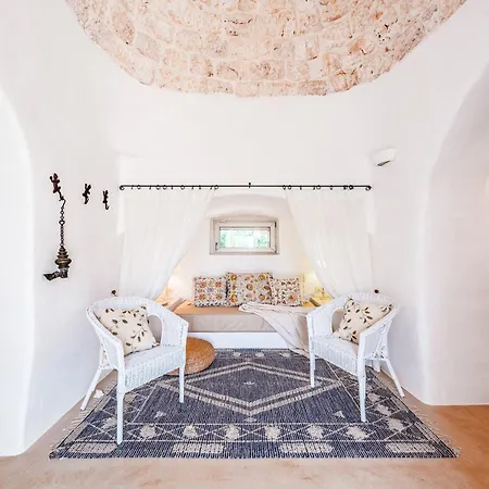 Helloapulia - Casa Romigi - Authentic Trulli E Lamie With Private Pool - 15min Drive Ostuni, 10min Drive Ceglie Messapica Ostuni