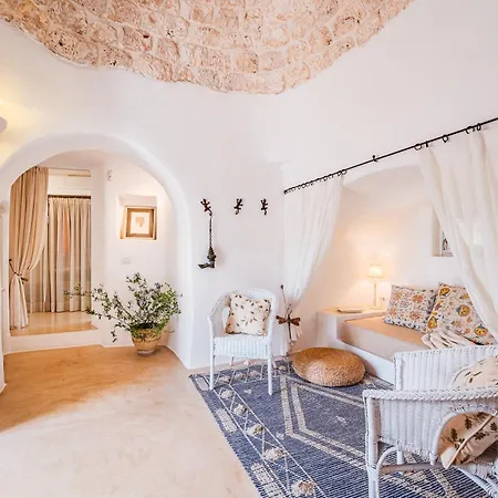 Villa Helloapulia - Casa Romigi - Authentic Trulli E Lamie With Private Pool - 15min Drive Ostuni, 10min Drive Ceglie Messapica *