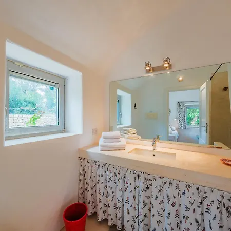 Helloapulia - Casa Romigi - Authentic Trulli E Lamie With Private Pool - 15min Drive Ostuni, 10min Drive Ceglie Messapica *