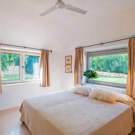 Helloapulia - Casa Romigi - Authentic Trulli E Lamie With Private Pool - 15min Drive Ostuni, 10min Drive Ceglie Messapica * Ostuni