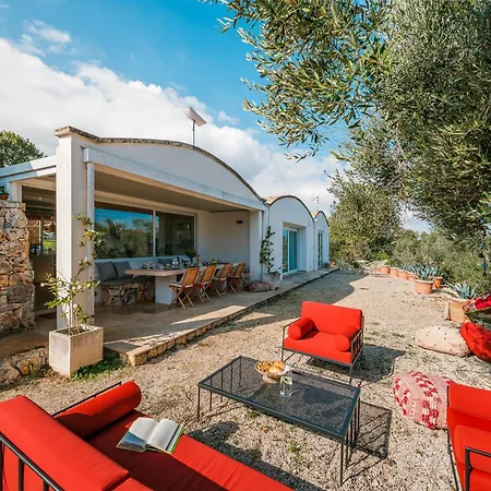 Villa Helloapulia - Casa Romigi - Authentic Trulli E Lamie With Private Pool - 15min Drive Ostuni, 10min Drive Ceglie Messapica Ostuni