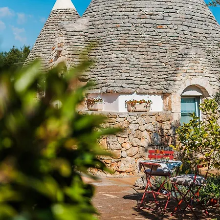 Villa Helloapulia - Casa Romigi - Authentic Trulli E Lamie With Private Pool - 15min Drive Ostuni, 10min Drive Ceglie Messapica Ostuni